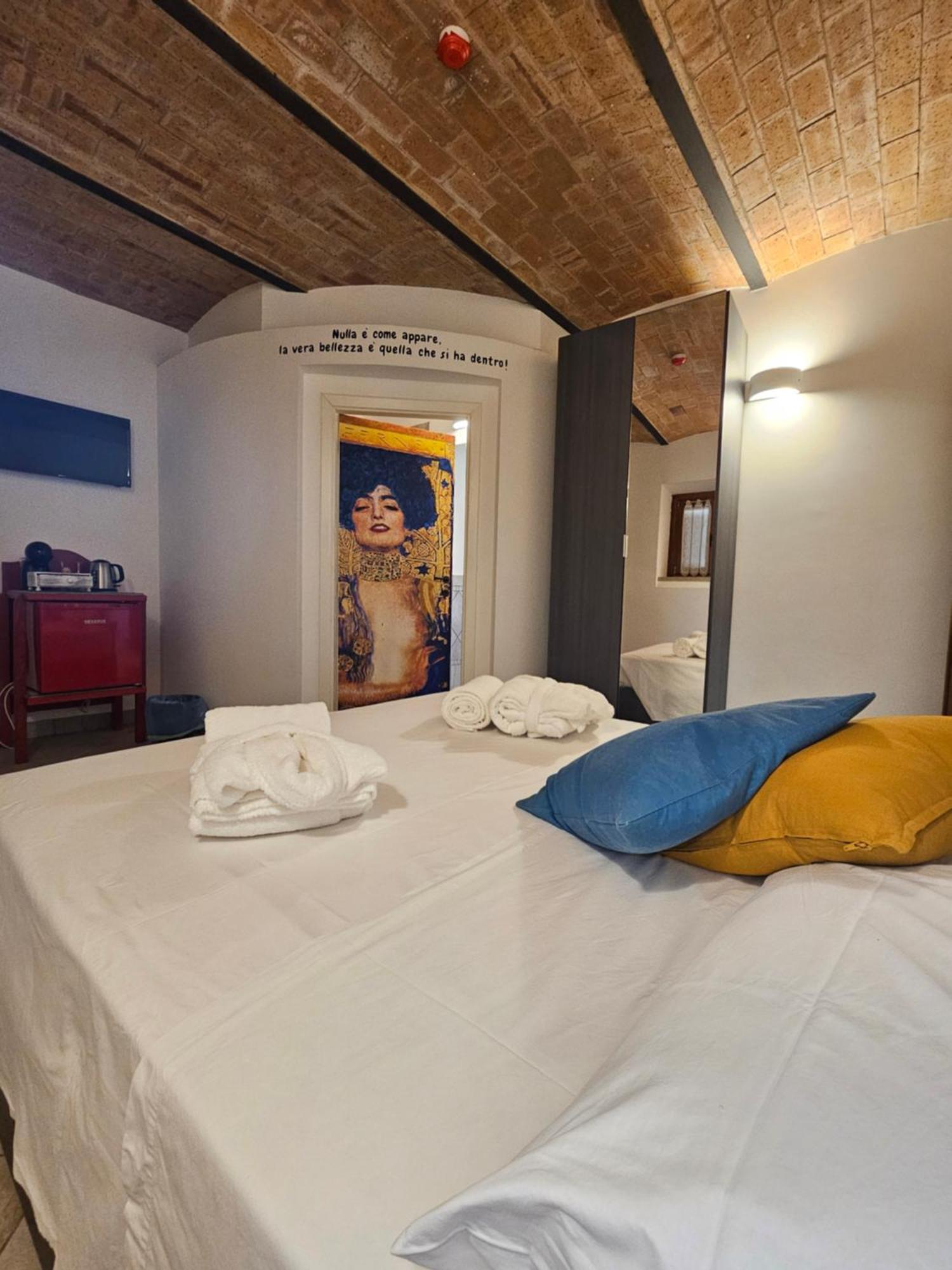 Casale Dei Priori Bed & Breakfast Rocca Massima Exterior photo